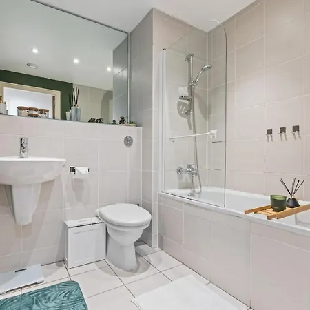 2-bed Apt-sleeps 5-long Stays-oxford St Apartamento Manchester