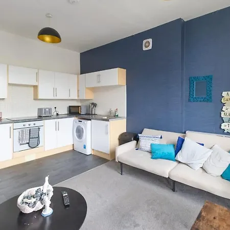 Charming 2-bed In M16 *