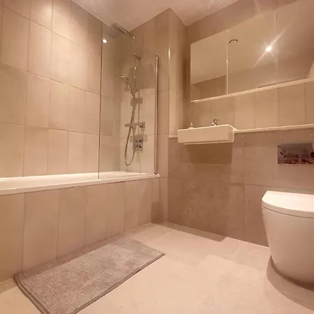 Apartamento Victoria Riverside Retreat 2bdr 2bath Mánchester