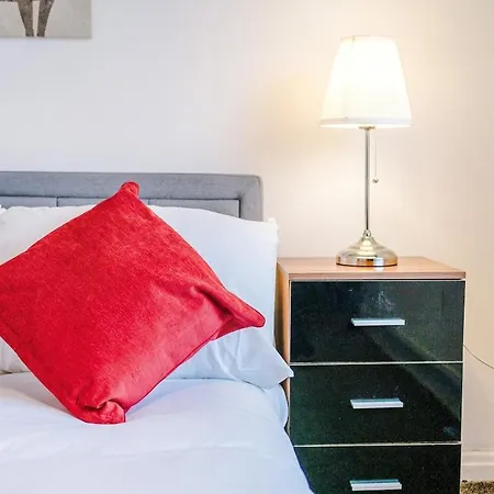 Stylish Home, Sleeps 7, Pool Table, Free Parking, Free Wi-fi, Full Kitchen, Perfect For Groups * 曼彻斯特