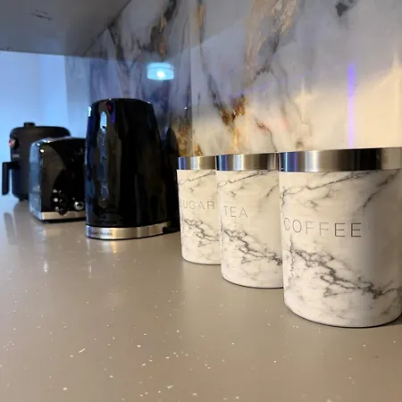 דירה The Royal 1br Near Etihad Stadium & Coop Live