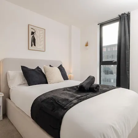 2 Bedroom - Old Trafford - Balcony - Free Parking Διαμέρισμα *