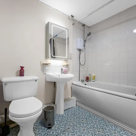 Oxford Road Haven: Modern 1-bedroom Escape