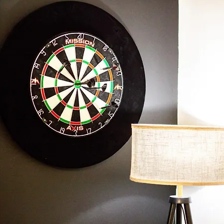 Spacious 4 Bedroom House With Pacman,darts, Netflix By Vista Short Lets *