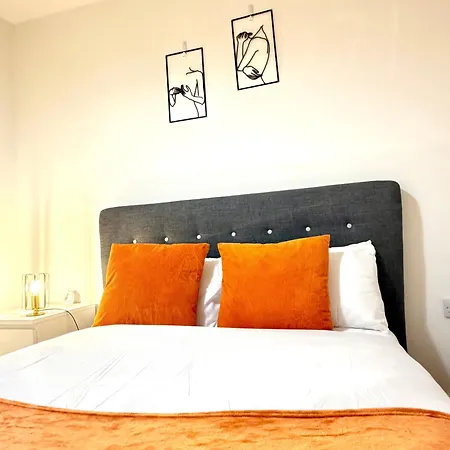 Lux High-rise Two Bed-balcony With Waterside View Apartament