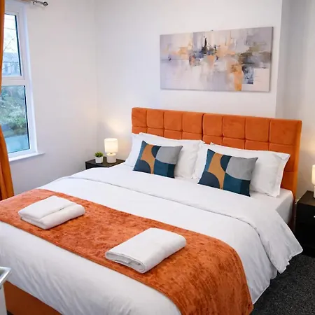 4bdr Contractor Hub - Sleeps 7 - Free On Street Parking * מנצ'סטר