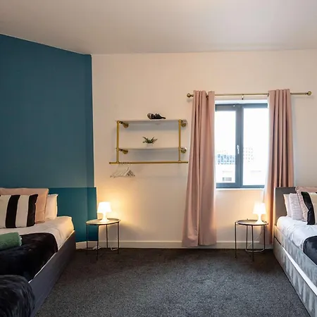 Spacious 2br - Access To Media And Old Trafford With Free Parking *
