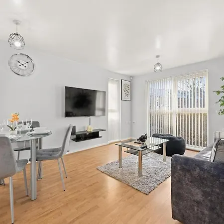 2 Bedroom Flat Close To Piccadilly