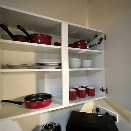 Cosy One-bedroom Ground Floor Flat In Eccles, Apartment *