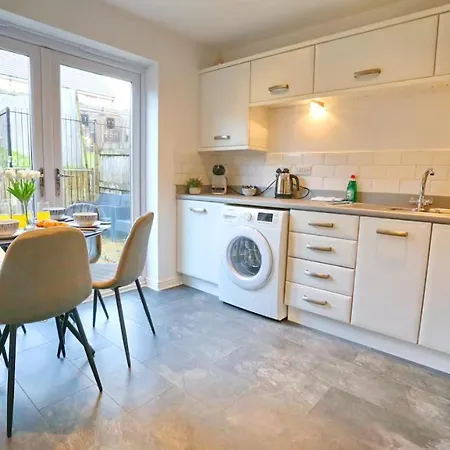 Modern Two-bedroom House Close To Centre * 맨체스터