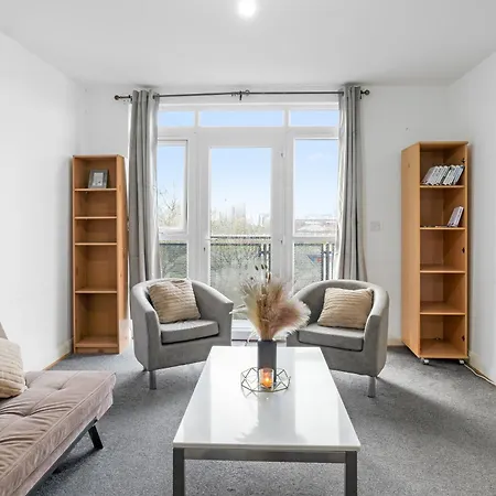 Apartment Center Base Spacious With Secure Parking