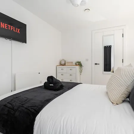 2 Bedroom - Old Trafford - Balcony - Free Parking Μάντσεστερ