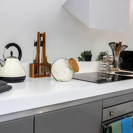 Stylish & Modern 3br - Garden, Parking & Ps5 Apartment Manchester