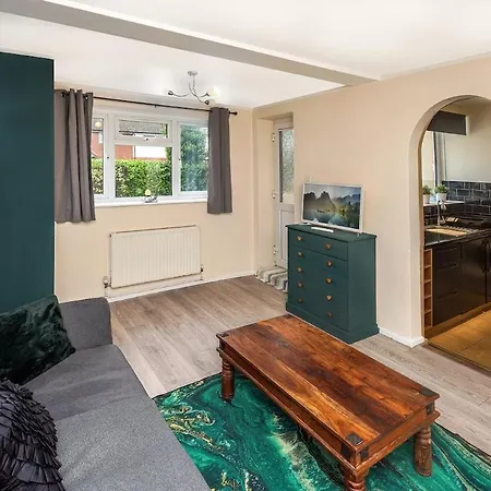 Stylish In Salford With Free Parking * Manchester