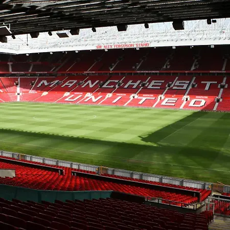 Stylish Flat With 2 Double Beds - Pass The Keys Manchester