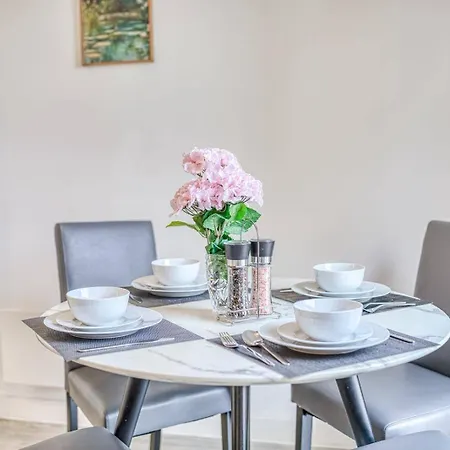 Apartament 2-bed Modern Salford - Near Centre *