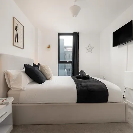 Διαμέρισμα 2 Bedroom - Old Trafford - Balcony - Free Parking *