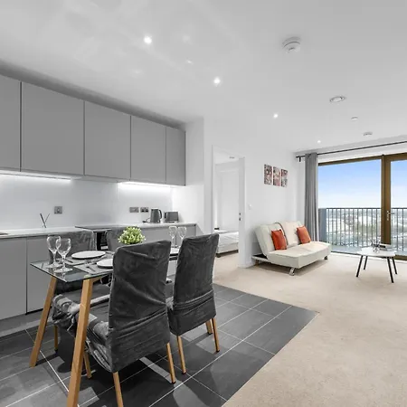 Apartment Centre 2 Bedroom Luxury