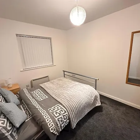 公寓 Entire 3 Bedroom In 曼彻斯特