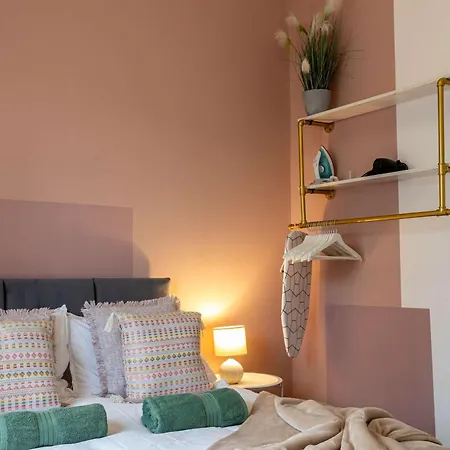 Spacious 2br - Access To Media And Old Trafford With Free Parking Apartman