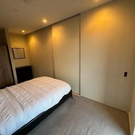2bed With Balcony & Views Centre Daire Manchester