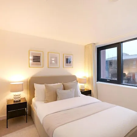 Juniper At The Heim Manchester