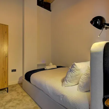 Ancoats Old Spinning Mill Free Parking - Pass The Keys *