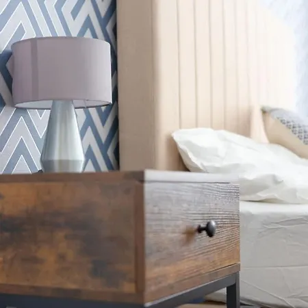 Charming 2-bed In M16 맨체스터