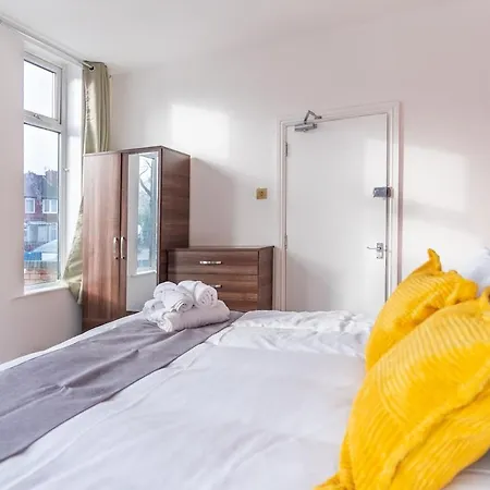 Mauldeth Road Full House Manchester