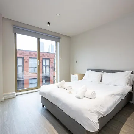 Chic 2bed Near Castlefield Canals-4min To Station 아파트 *