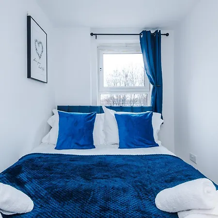 Salford Serene - Luxury 2-bed For Business, Events And Breaks - Near Centre - Hosted By Parydise *