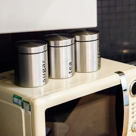 Spacious 4 Bedroom House With Pacman,darts, Netflix By Vista Short Lets Manchester