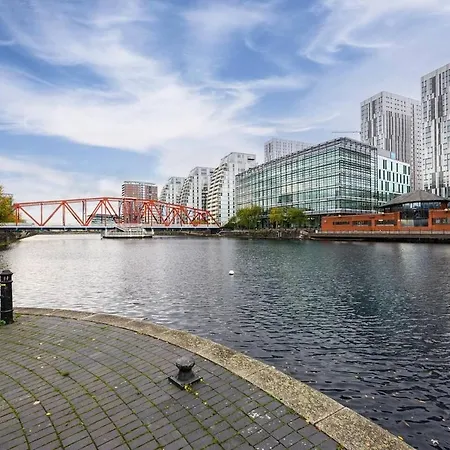 Apartment Modern 2 Bed Apartment, Salford Quays, Parking Manchester