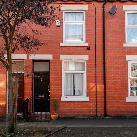 Apartment Tallis House, Near Centre, Sleeps 8 By Nmb