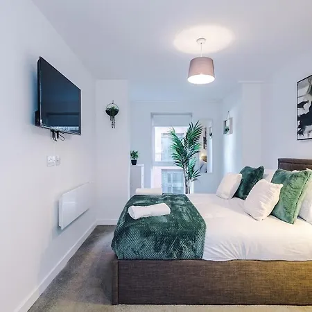 Centre, Comfy 1 Bedroom شقة مانشستر