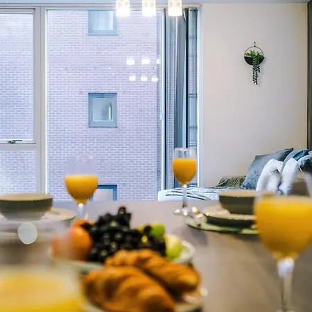 Centre, Central, Pool Table Манчестер