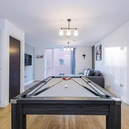 Centre, Central, Pool Table