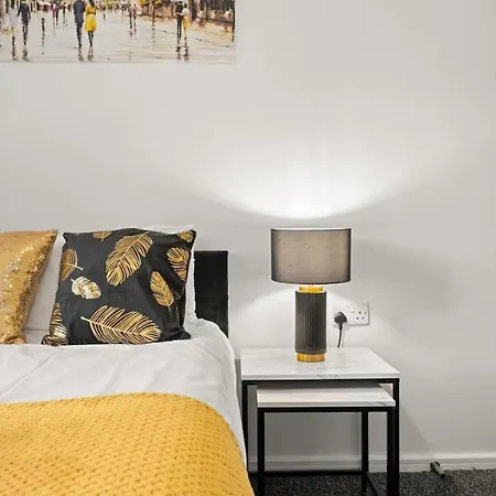 2 Bedroom Flat Close To Piccadilly