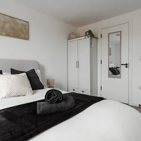 Διαμέρισμα 2 Bedroom - Old Trafford - Balcony - Free Parking Μάντσεστερ