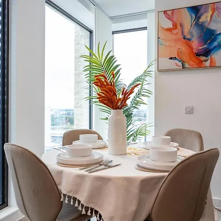 Skyline 2br Centre Appartamento