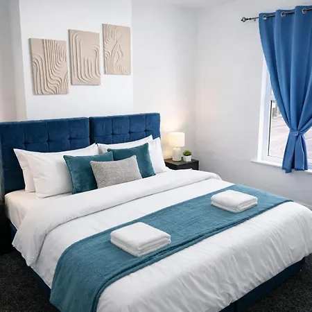 4bdr Contractor Hub - Sleeps 7 - Free On Street Parking 公寓 *