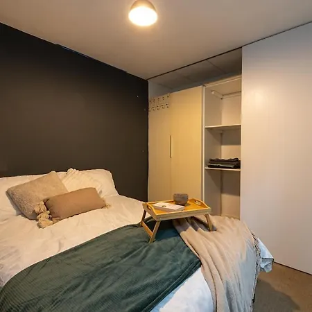 Stylish & Modern 3br - Garden, Parking & Ps5 * Mánchester