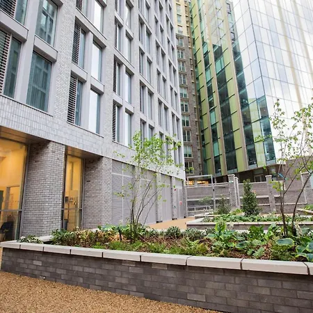 Luxury Condo-terrace - Gym - Parking - דירה