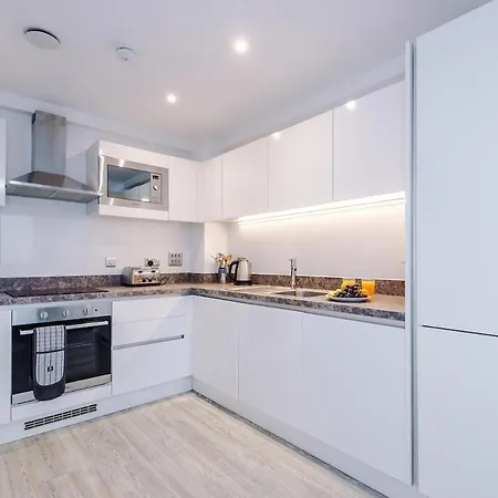 Central, 2 Bedroom, Penthouse Duplex Daire Manchester