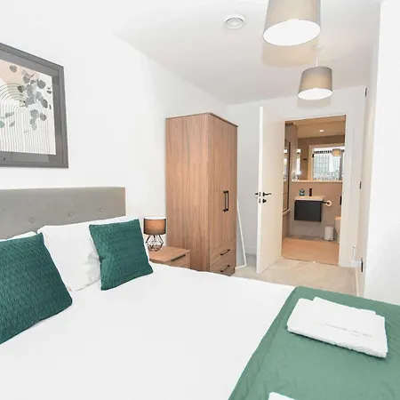 Contemporary Flat In W Balcony *