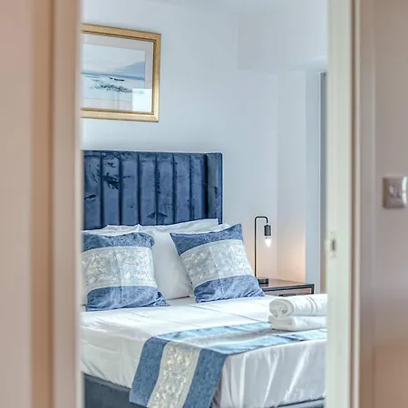 1-br Flat In Eccles - 1 Minute Walk To Train & Tram Station - Sleeps 3 Apartamento Mánchester