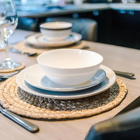 Luxury 2 Bed Close To Coop Etihad And Centre * Μάντσεστερ