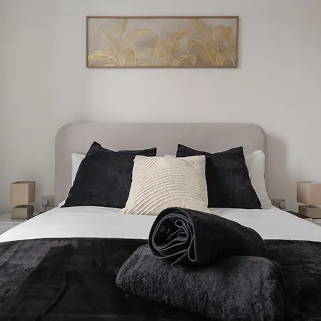 2 Bedroom - Old Trafford - Balcony - Free Parking Διαμέρισμα *