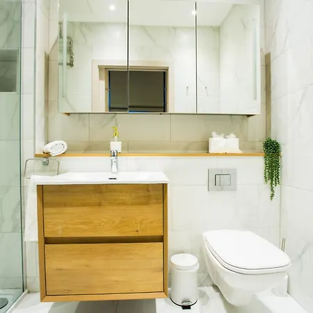 Appartement Stylish Modern Escape In The Heart Of *