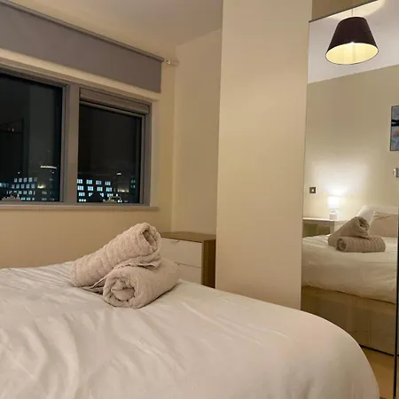 Apartament Spacious 2-Bed Apartment In Manchester City Centre Manchester
